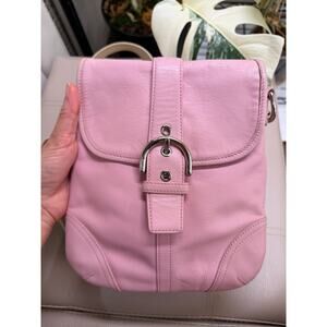 Vintage COACH Pink Leather Soho Buckle Flap Crossbody Bag Shoulder